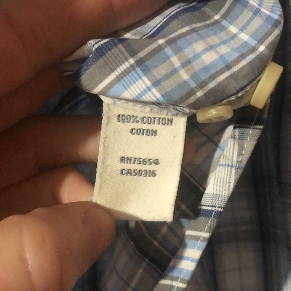 3/$20 Abercrombie & Fitch Light Blue/Gray/White Button Down Shirt - Picture 4 of 4